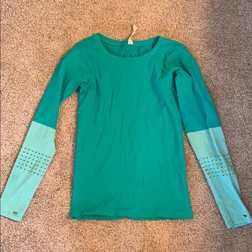 ALO Yoga longsleeve top